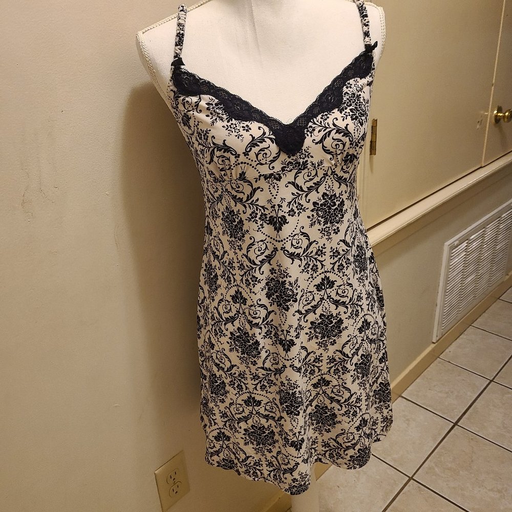 Gilligan Omalley Ladies Slip Black Wht S Very good